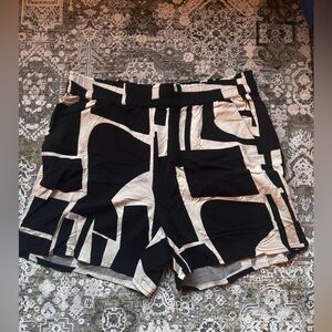 Vero Moda Black and Cream Modern Abstract Pattern Elastic Shorts